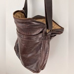 Banana Republic Brown Leather Men’s Shoulder Bag w/ Pockets and Adjustable Strap